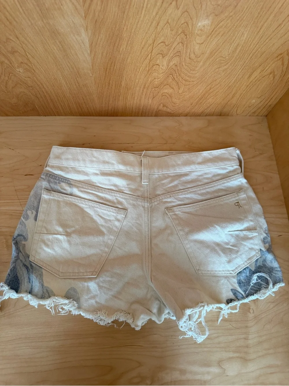 Anthropologie Cream Denim Shorts with Gray Wave Print - Picture 2 of 3